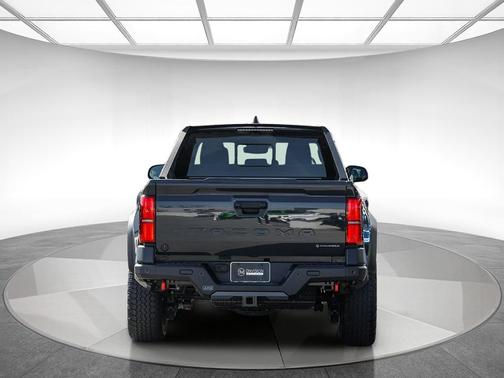 2025 Toyota Tacoma Hybrid TRAILHUNTER