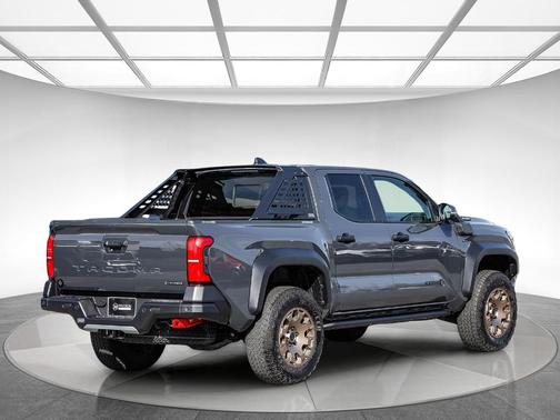 2025 Toyota Tacoma Hybrid TRAILHUNTER