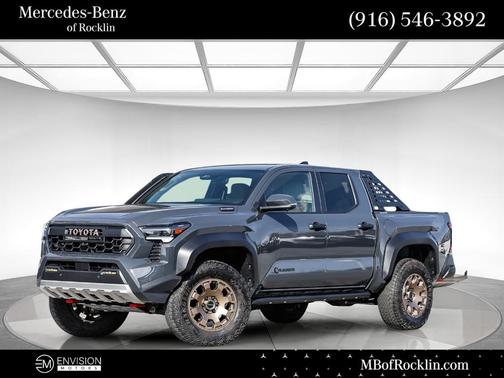 2025 Toyota Tacoma Hybrid TRAILHUNTER
