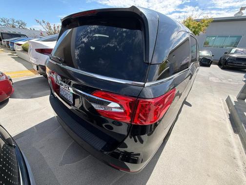 Crystal Black Pearl 2018 Honda Odyssey EX-L