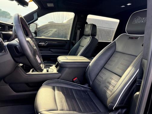 2024 GMC Sierra 2500 AT4X