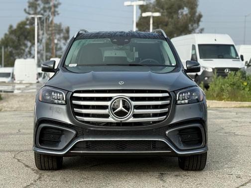 2026 Mercedes-Benz GLS 450 4MATIC