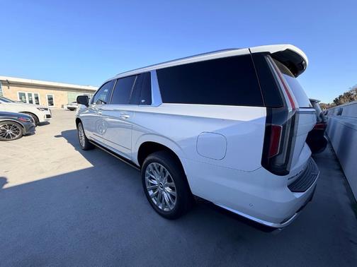 2023 Cadillac Escalade ESV Premium Luxury