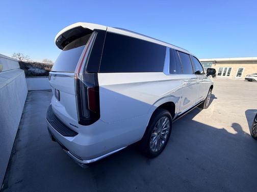 2023 Cadillac Escalade ESV Premium Luxury
