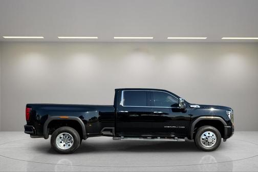 2024 GMC Sierra 3500 Denali