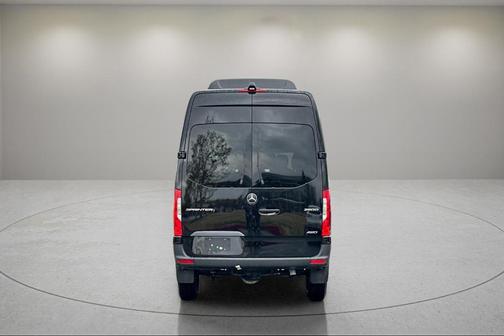 2025 Mercedes-Benz Sprinter 2500 144 WB Standard Roof Passenger