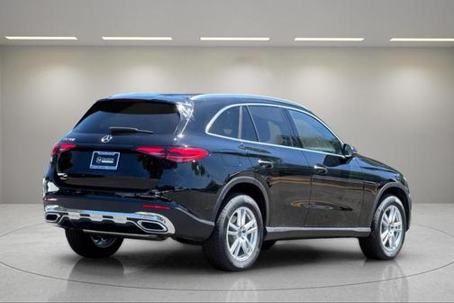 2025 Mercedes-Benz GLC 300 Base
