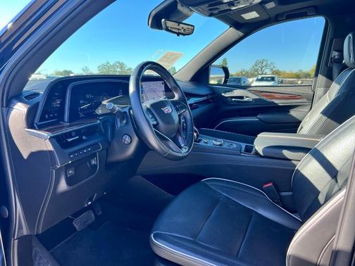 2022 Cadillac Escalade ESV Premium Luxury