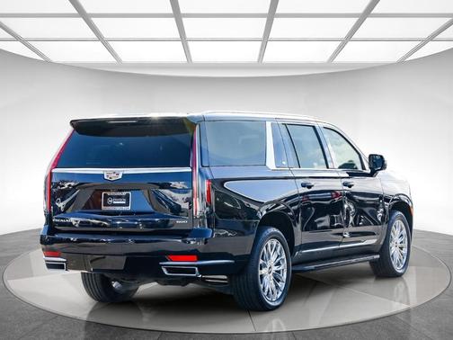2022 Cadillac Escalade ESV Premium Luxury