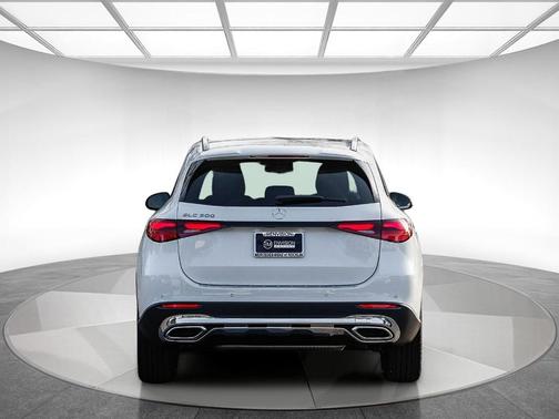 2026 Mercedes-Benz GLC 300 Base