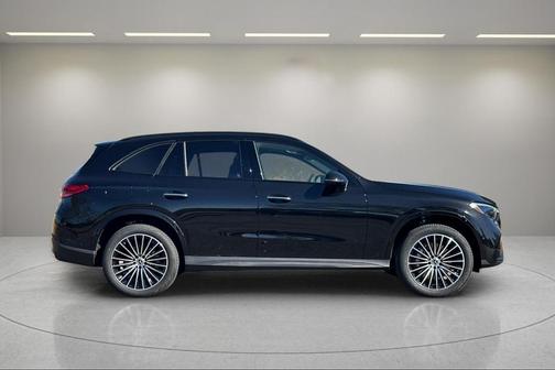2026 Mercedes-Benz GLC 300 Base