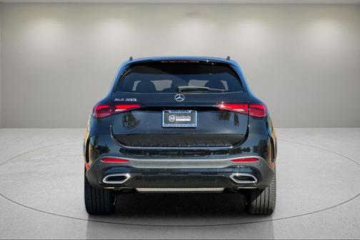 2026 Mercedes-Benz GLC 300 Base