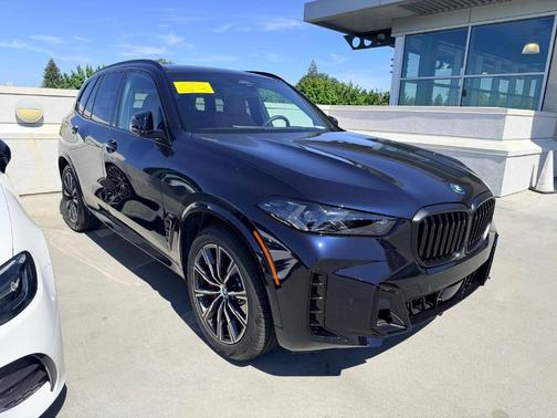 Carbon Black Metallic 2026 BMW X5 PHEV xDrive50e