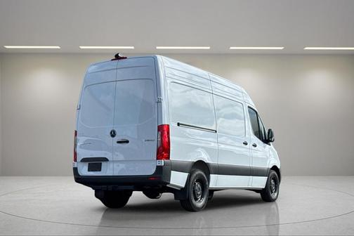 2025 Mercedes-Benz Sprinter 2500 Standard Roof