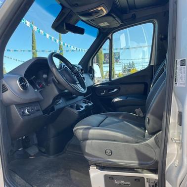 2024 Mercedes-Benz Sprinter 2500