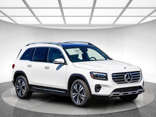 Polar White 2026 Mercedes-Benz GLB 250 Base 4MATIC