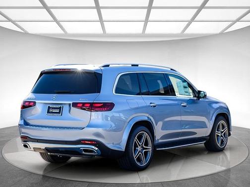 2026 Mercedes-Benz GLS 450