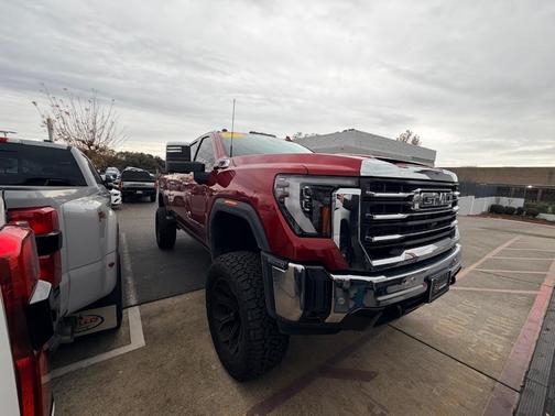2024 GMC Sierra 2500 SLT