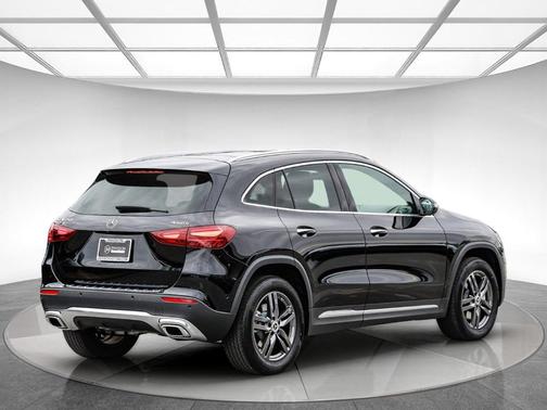 2025 Mercedes-Benz GLA 250 Base 4MATIC