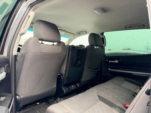 2016 Toyota Tundra SR5