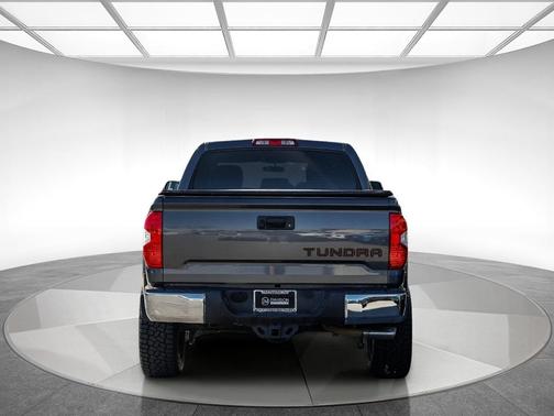 2016 Toyota Tundra SR5