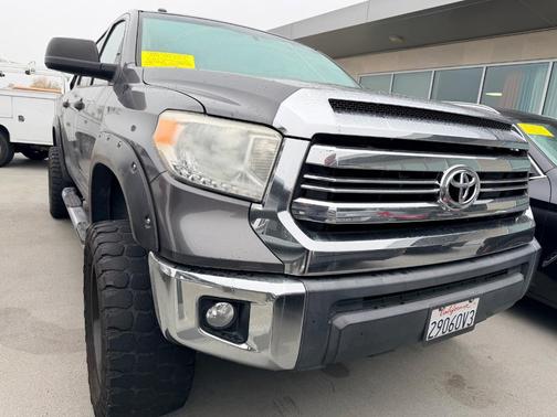 2016 Toyota Tundra SR5