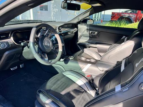 2020 Ford Shelby GT500 Base