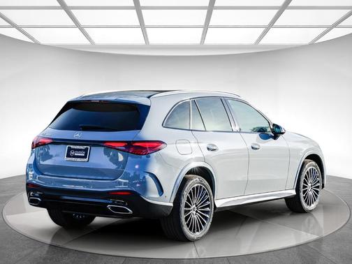 2026 Mercedes-Benz GLC 300 Base
