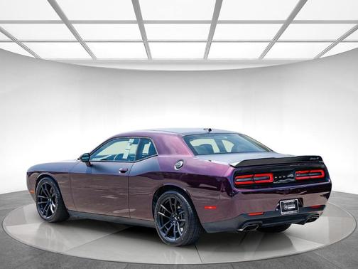 Hellraisin 2022 Dodge Challenger R/T Scat Pack