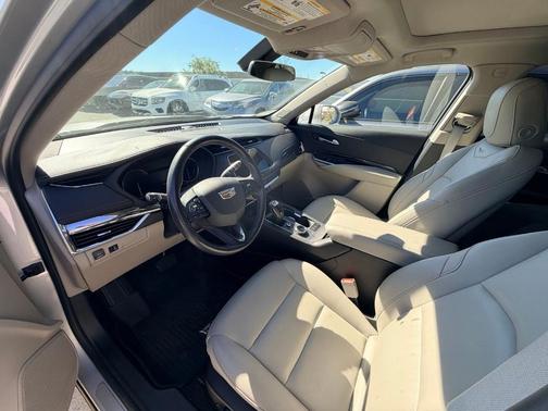 2019 Cadillac XT4 Luxury