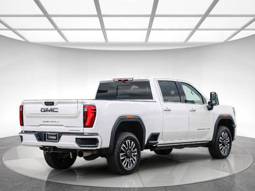White Frost Tri-Coat 2024 GMC Sierra 2500 Denali Ultimate