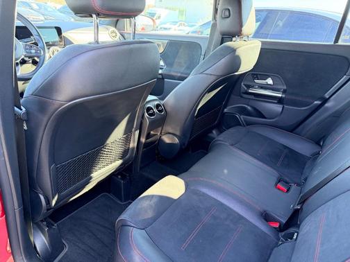 2022 Mercedes-Benz GLA 250 Base 4MATIC