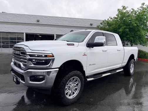 Bright White Clearcoat 2025 RAM 2500 Laramie