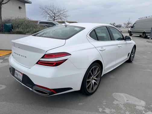 2025 Genesis G70 2.5T