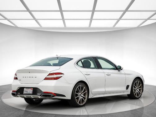 2025 Genesis G70 2.5T