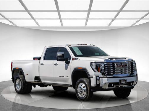 2025 GMC Sierra 3500 Denali