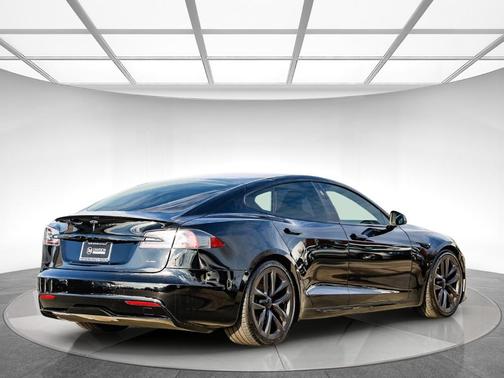 2021 Tesla Model S Plaid