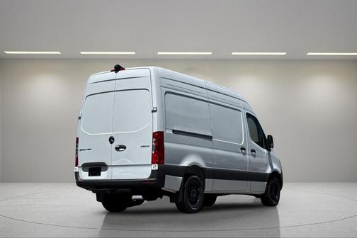 2025 Mercedes-Benz Sprinter 2500 Standard Roof