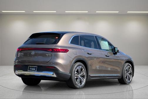 2026 Mercedes-Benz EQS 400 
