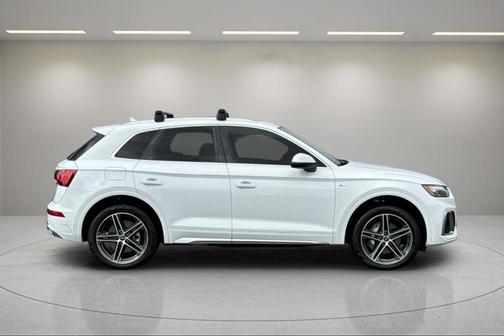 2023 Audi Q5 e 55 S line quattro Premium