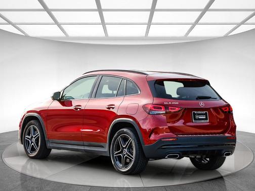 2022 Mercedes-Benz GLA 250 Base 4MATIC