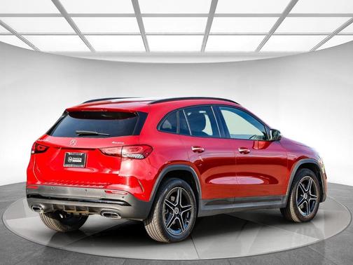 2022 Mercedes-Benz GLA 250 Base 4MATIC