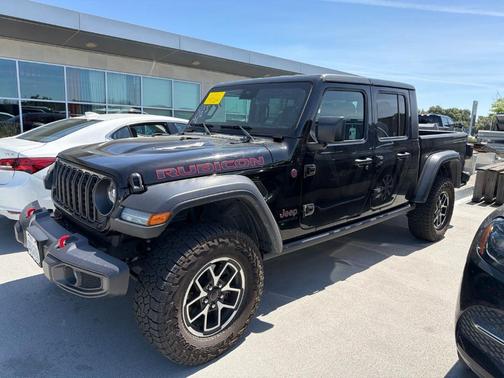Black Clearcoat 2024 Jeep Gladiator Rubicon
