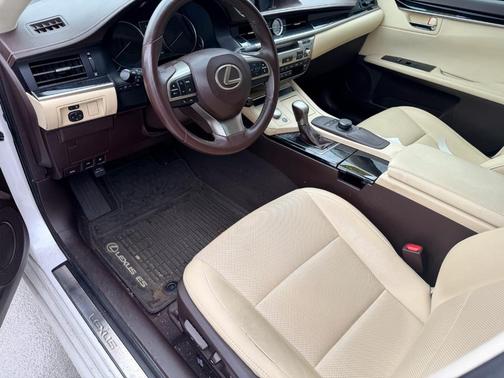 2016 Lexus ES 350 Base