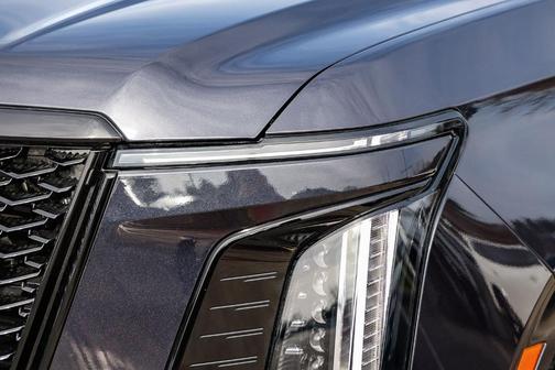 2025 Cadillac Escalade ESV Sport