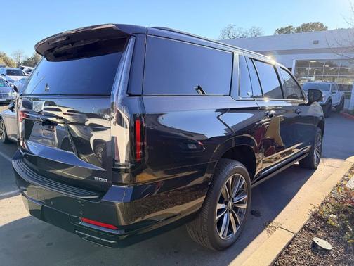 2025 Cadillac Escalade ESV Sport