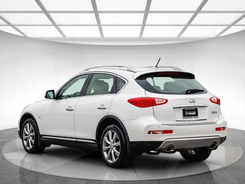 2016 INFINITI QX50 Base