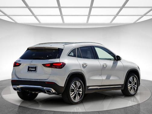 2026 Mercedes-Benz GLA 250 Base