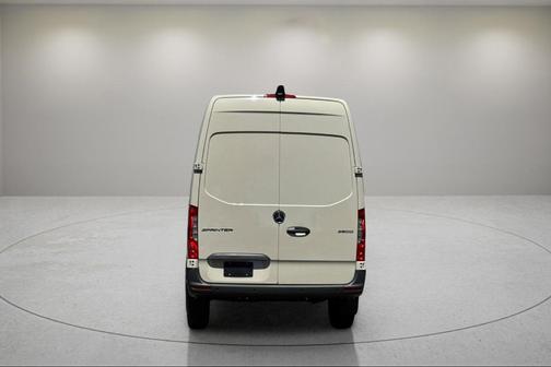 2025 Mercedes-Benz Sprinter 2500 Standard Roof