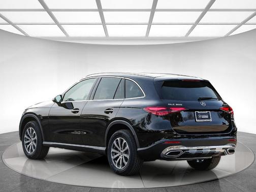 2026 Mercedes-Benz GLC 300 Base 4MATIC